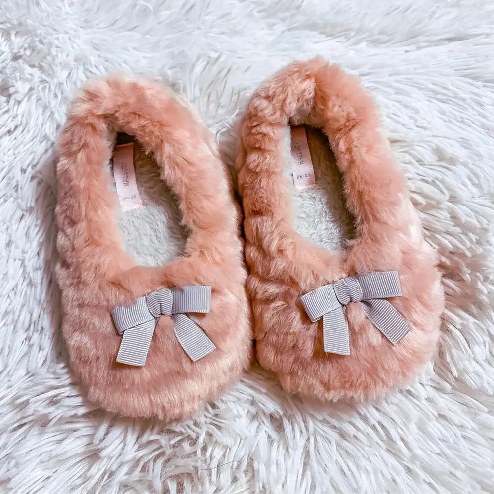 HALLUCI KIDS • Pink Furry Fuzzy House Shoes Slippers